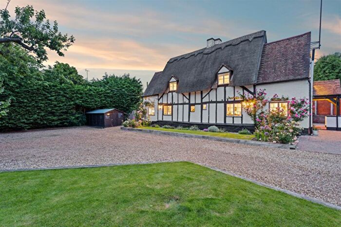 3 Bedroom Detached House For Sale In Leighton Road, Stoke Hammond, Buckinghamshire, MK17