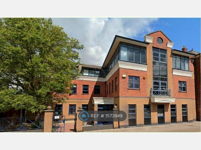 Studio To Rent In London Road, Gloucester, GL1