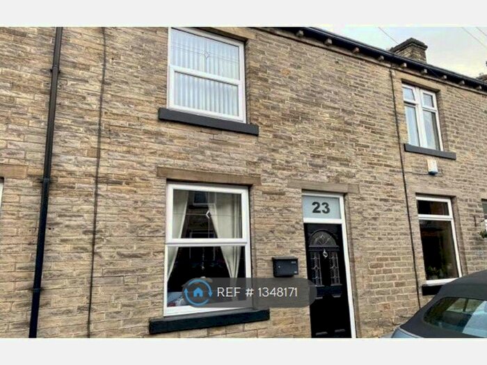 2 Bedroom Terraced House To Rent In Marsh Street, Cleckheaton, BD19
