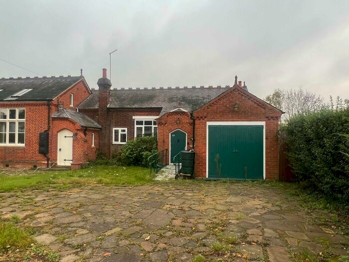 3 Bedroom End Of Terrace House For Sale In Church Road, Little Berkhamsted, Hertford, SG13