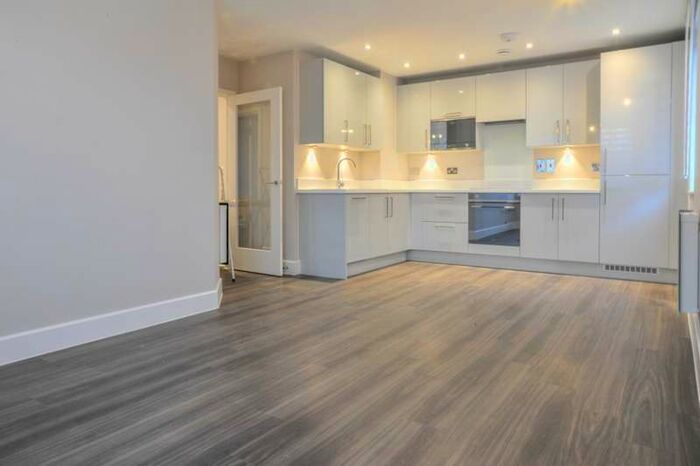 2 Bedroom Apartment To Rent In Kingston Hill Kingston, KT2