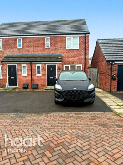 3 Bedroom Semi-Detached House For Sale In Charlock Close, Witham St Hughs, LN6