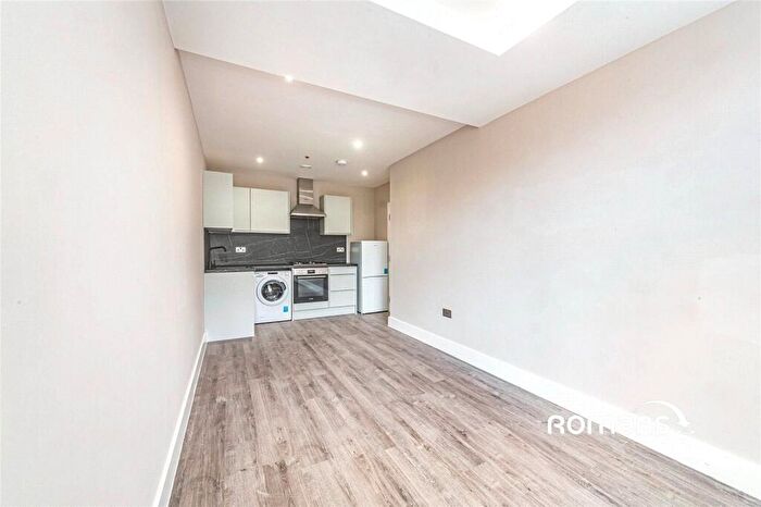 1 Bedroom Flat To Rent In Friar Street, Reading, Berkshire, RG1