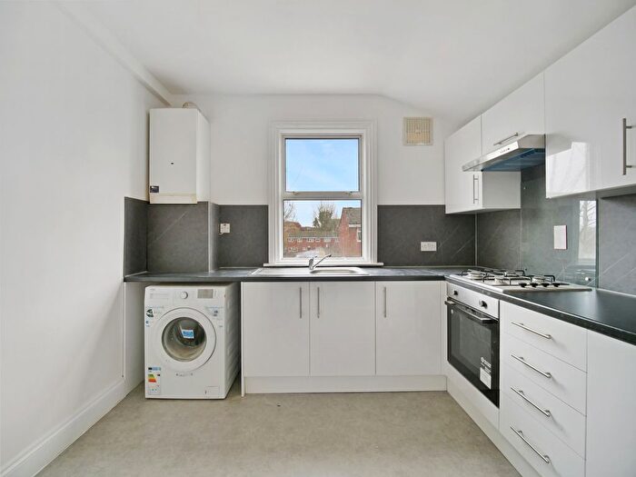 2 Bedroom Maisonette To Rent In Maple Road, London, SE20
