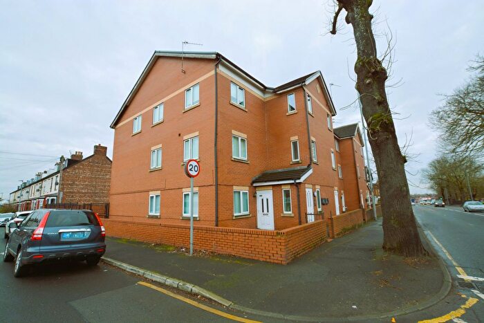 2 Bedroom Flat For Sale In Hyde Road, Manchester, M18