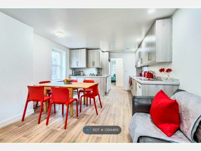 6 Bedroom Flat To Rent In Greenhill Road, Winchester, SO22