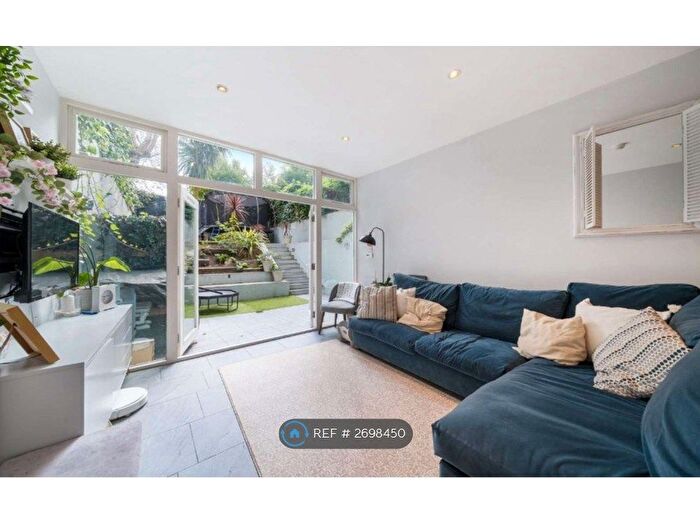 2 Bedroom Flat To Rent In Gwendwr Road, London, W14