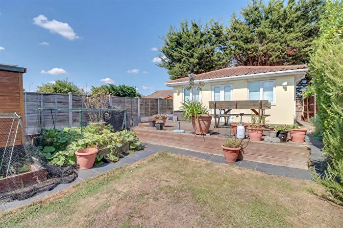 2 Bedroom Semi-Detached Bungalow For Sale In Rettendon Gardens, Wickford, SS11
