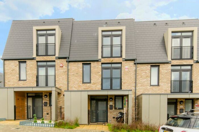 3 Bedroom House To Rent In Hera Avenue, , Barnet, EN5