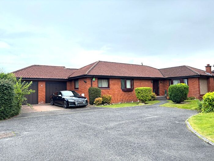 4 Bedroom Bungalow For Sale In The Latch, Cairneyhill, Dunfermline, KY12