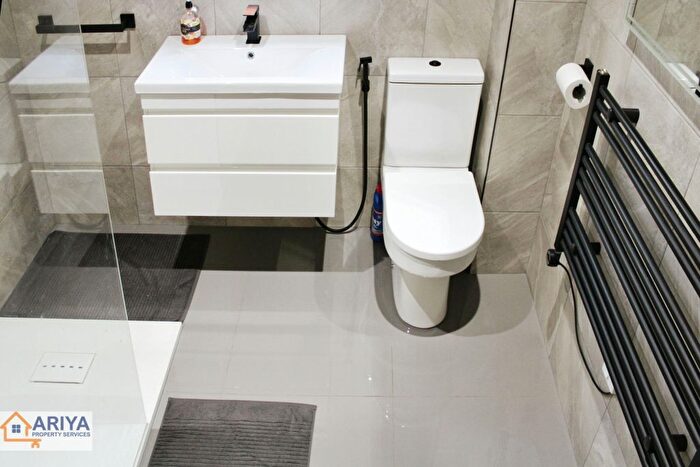 2 Bedroom Flat For Sale In Halford House, Carty Road, Hamilton, Leicester, LE5