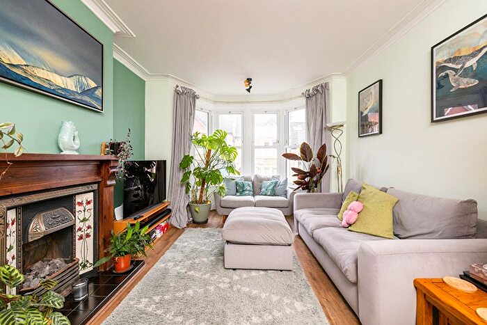 2 Bedroom Maisonette For Sale In Cleeve Road, Knowle, BS4