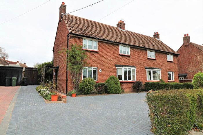 3 Bedroom Semi-Detached House To Rent In Saffron Gardens, Wethersfield, CM7