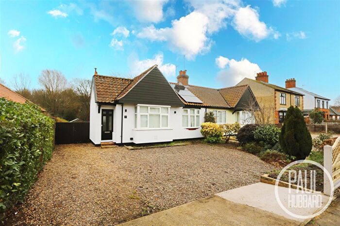 2 Bedroom Semi-Detached Bungalow For Sale In Chestnut Avenue, Oulton Broad, NR32