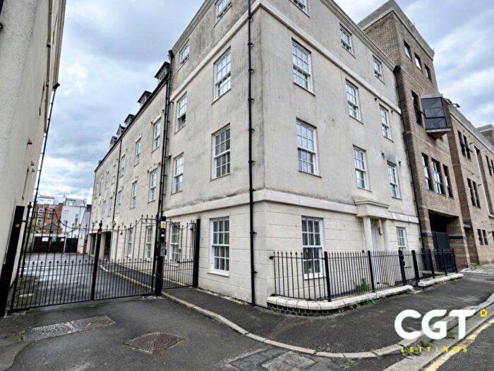 2 Bedroom Flat To Rent In Henley Court, Montpellier, Gloucester, GL1