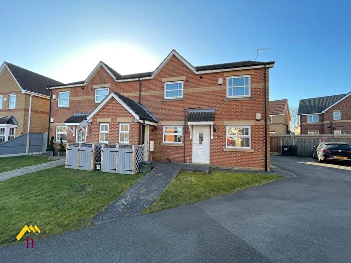 2 Bedroom Flat To Rent In Highfield Close, Dunscroft, Doncaster, DN7