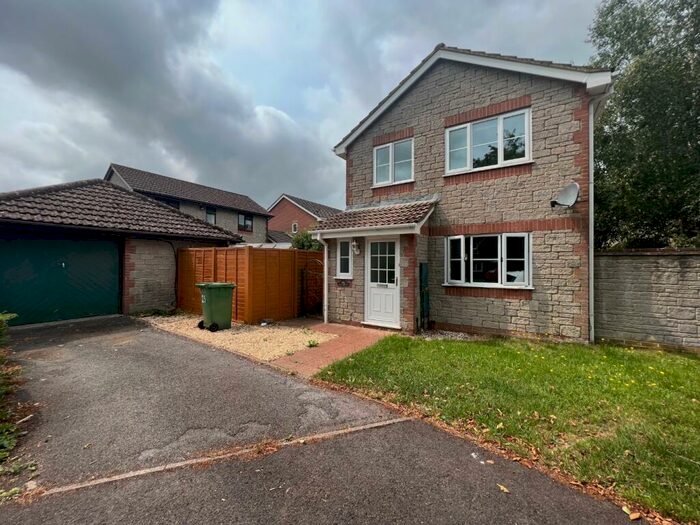 3 Bedroom Detached House To Rent In Shepton Mallet, Somerset, BA4