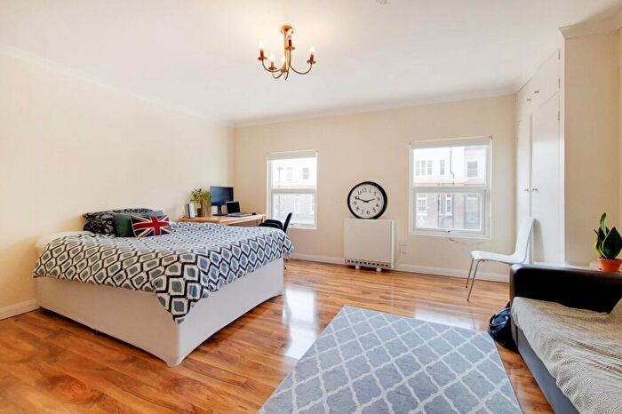 Flat To Rent In Lisson Grove, London, NW1