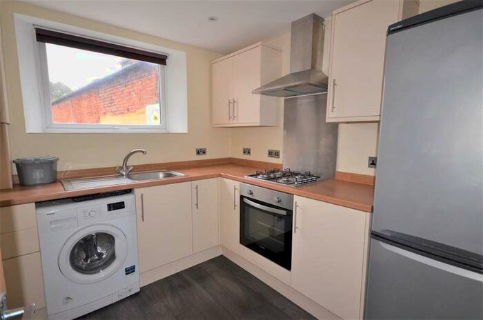 2 Bedroom Apartment To Rent In High Street, Burnham, SL1