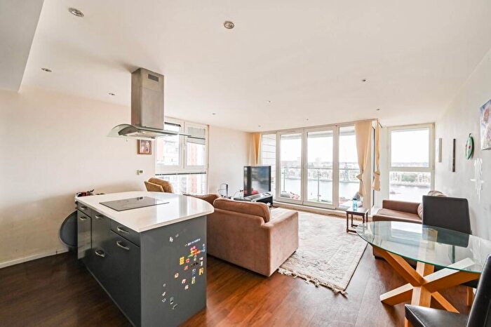 2 Bedroom Flat For Sale In The Oxygen, Royal Docks, London, E16