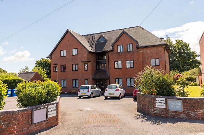 2 Bedroom Flat For Sale In Portland Road, Portland House Portland Road, RH19