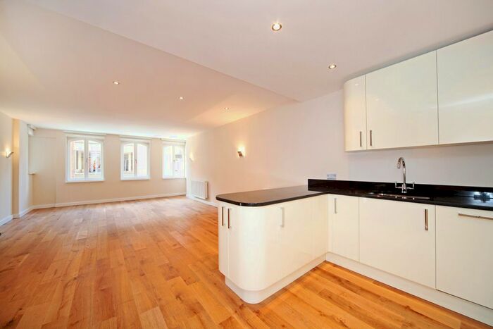 1 Bedroom Flat To Rent In William Street, Windsor, SL4