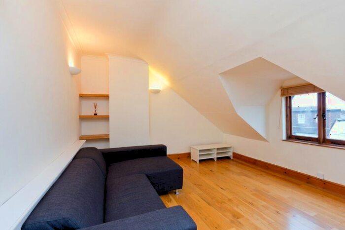2 Bedroom Flat To Rent In Southwood Lawn Road, Highgate, N6