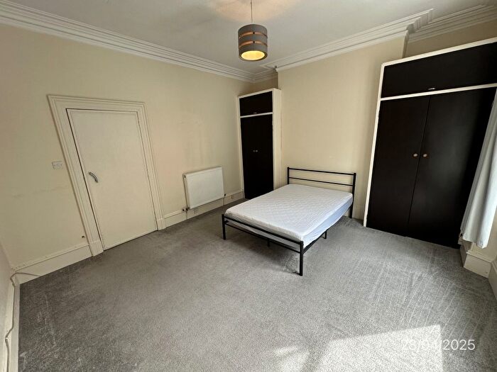 1 Bedroom Flat To Rent In Howburn Place, Ground Floor Right, Aberdeen, AB11