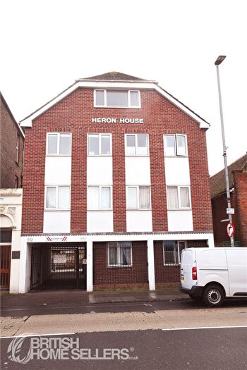 2 Bedroom Flat For Sale In Albert Road, Southsea, Hampshire, PO5