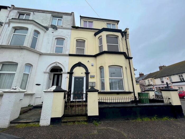 1 Bedroom Flat To Rent In Pallister Road, Clacton-On-Sea, CO15