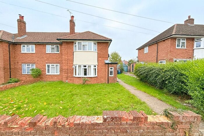 2 Bedroom Flat To Rent In Rutland Avenue, High Wycombe, HP12