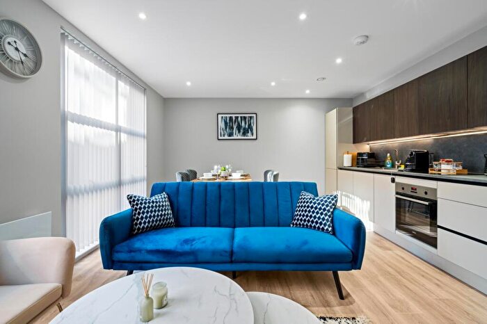 2 Bedroom Apartment To Rent In Birmingham, B3