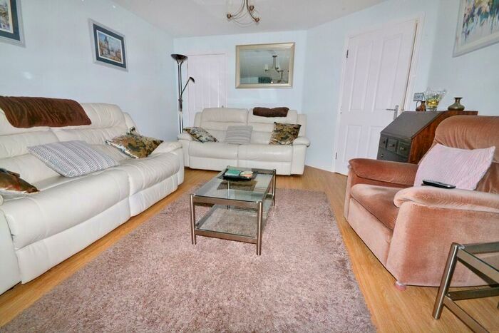 4 Bedroom Detached House For Sale In Onslow Road, GL18