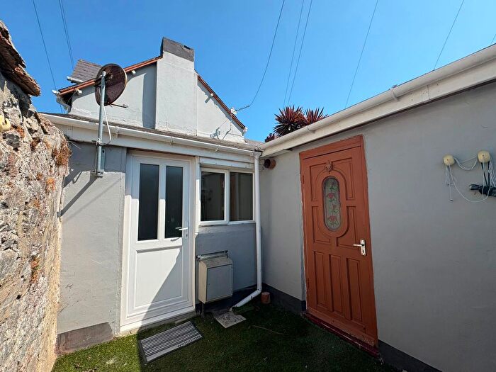 1 Bedroom Property To Rent In Ellacombe Road, Torquay, TQ1