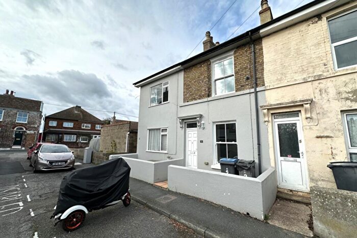 2 Bedroom House For Sale In Sydenham Road, Deal, CT14