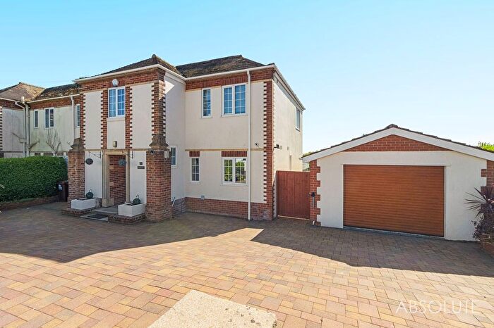 5 Bedroom Semi-Detached House For Sale In Roundhill Road, Torquay, TQ2