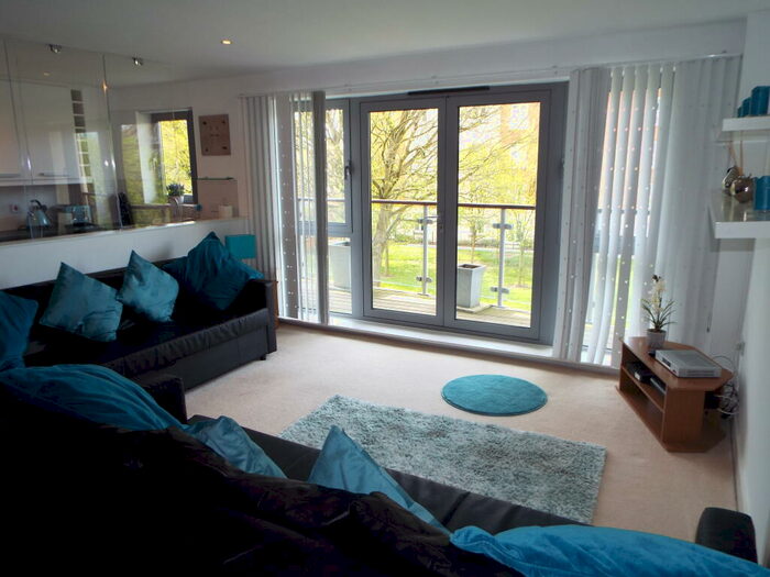 2 Bedroom Apartment To Rent In St Stephen Mansions, Cardiff, CF10