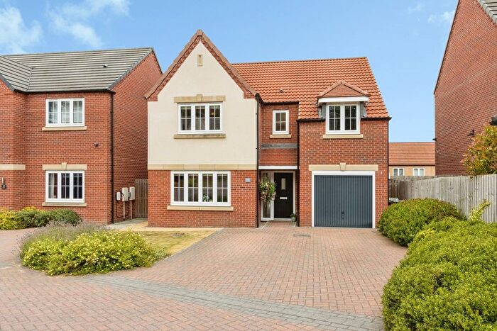 4 Bedroom Detached House For Sale In Stanley Hall Drive, Wakefield, West Yorkshire, WF1