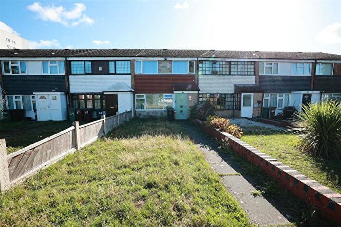 3 Bedroom Terraced House For Sale In Shelly Close, Birmingham, B37