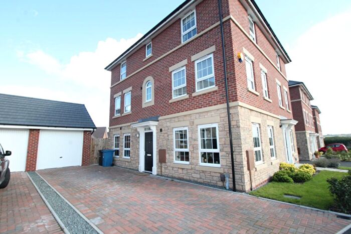 4 Bedroom Semi-Detached House To Rent In Hemlock Road, Edwalton, NG12