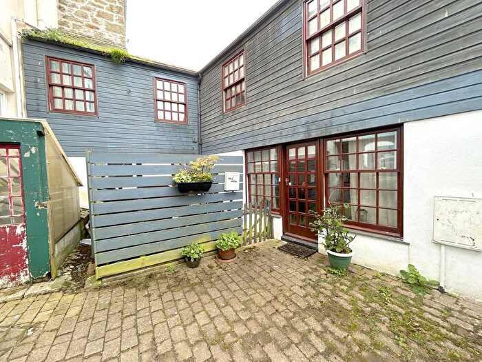 3 Bedroom Terraced House For Sale In Wendron Street, Helston, TR13