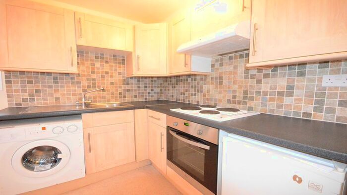 Studio To Rent In Hatch Lane, Windsor SL4