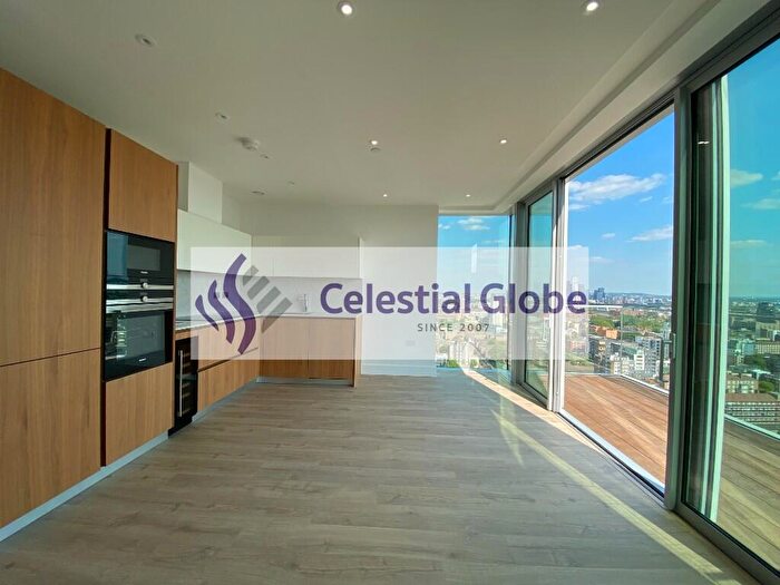 1 Bedroom Flat To Rent In Piazza Walk, London, E1