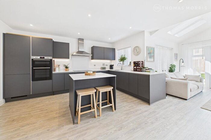 5 Bedroom Detached House For Sale In Currington Avenue, St. Neots, Cambridgeshire, PE19