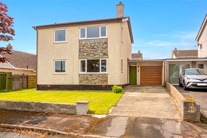 3 Bedroom Link Detached House For Sale In Bryn Estate, Llanfaethlu, Holyhead, Isle Of Anglesey, LL65