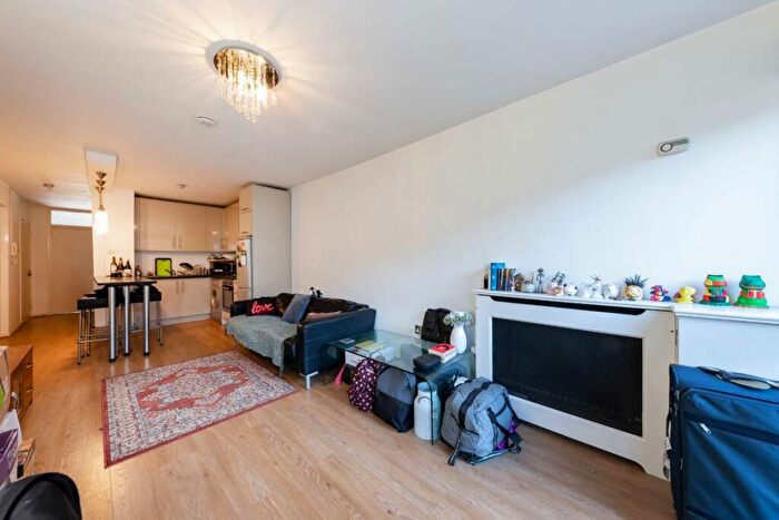 1 Bedroom Flat To Rent In Elia Street, Elia Street, N1