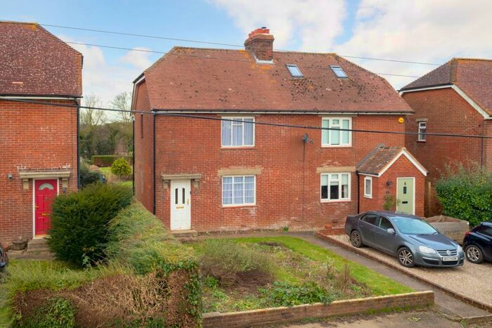 3 Bedroom Semi-Detached House For Sale In Church Lane, Waltham, CT4