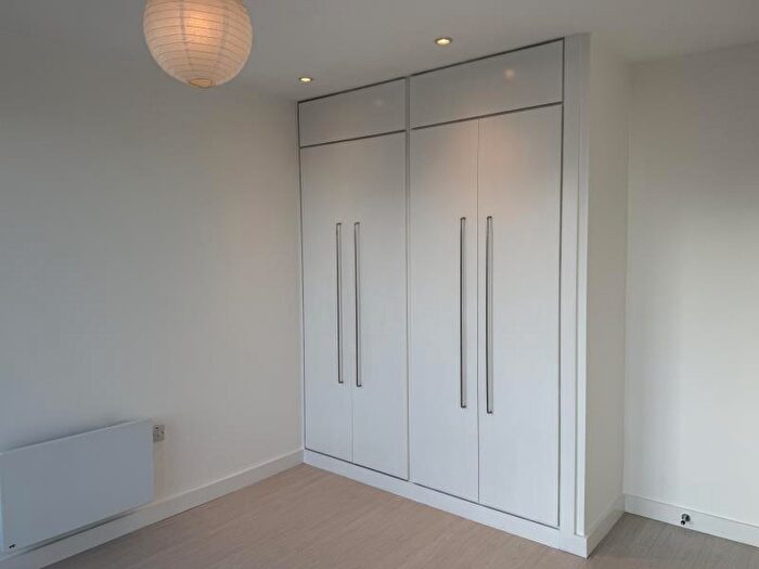 2 Bedroom Apartment To Rent In Manor Mills, Leeds City Centre, LS11