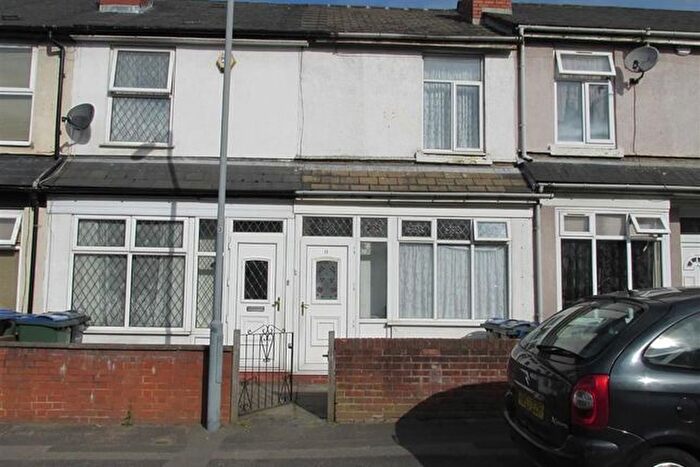 3 Bedroom Terraced House To Rent In Salisbury Road, B70