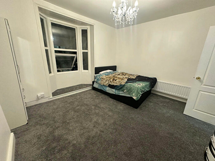 2 Bedroom Flat To Rent In Bristol Road, Birmingham, B29
